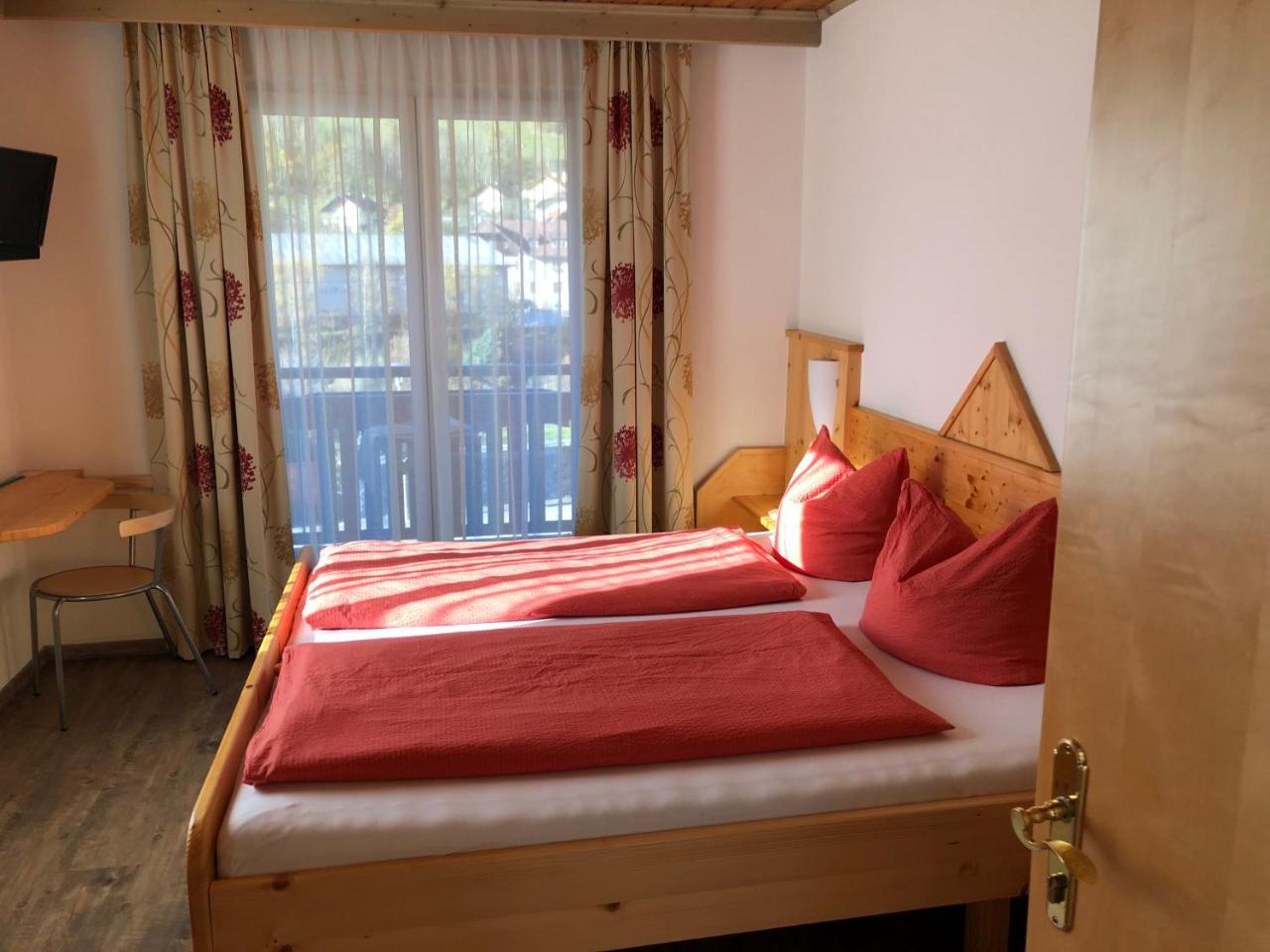 Pension & Ferienwohnung Dullnig Gmund in Karnten Exterior photo